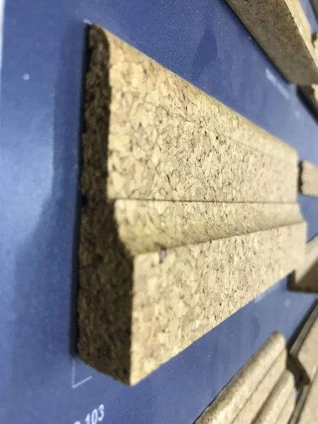 Плинтус пробковый ArtCorkDesing С 103 лакированный 12х65х910 мм в Чебоксарах