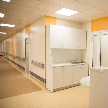 Коннелюрный односоставной плинтус Bonkeel Prof Серый (95х2700мм) в Чебоксарах