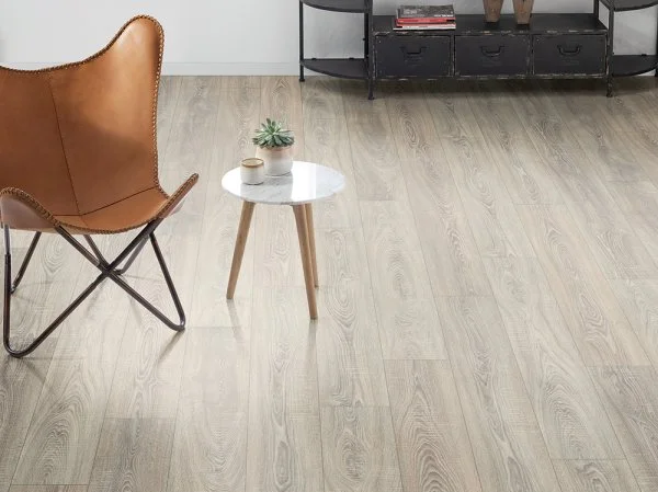 Ламинат Egger PRO 8/33 4V Дуб Бардолино серый EPL036 в Чебоксарах