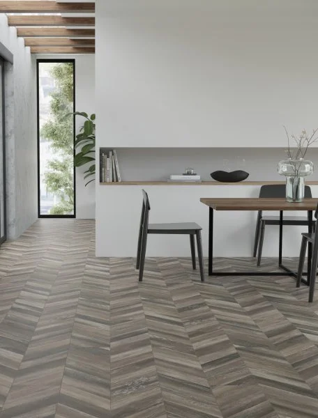 Ламинат Egger PRO 8/33 4V Large Дуб Кестинкорт Шоколад левая EPL240F4CL в Чебоксарах